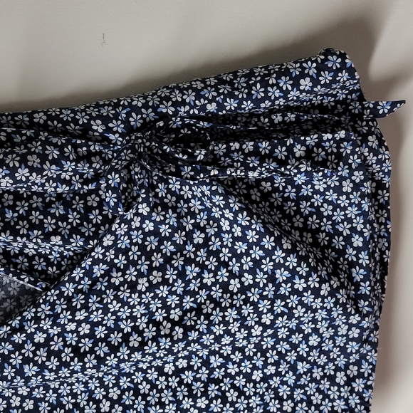 Floral wrap tie blouse - Picture 3 of 5